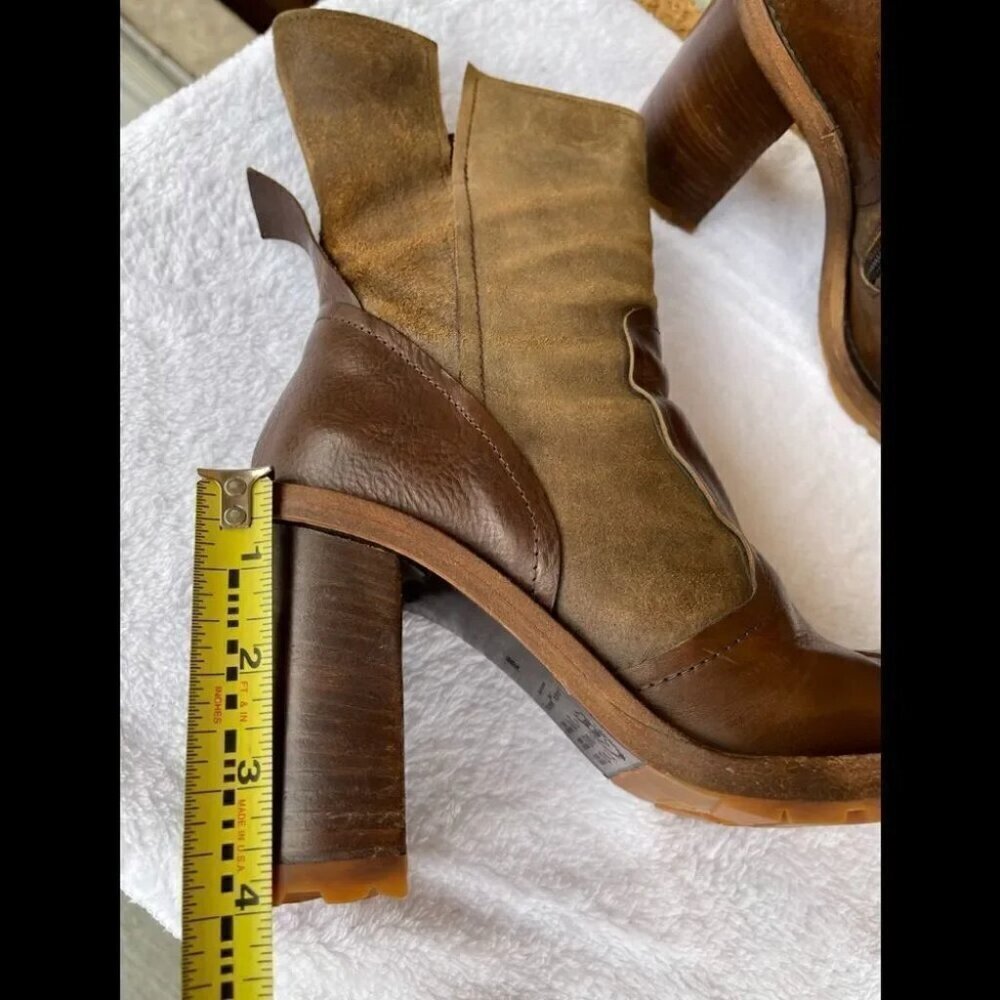 Laura and Angel leather boots size 38/8 - Picture 10 of 10